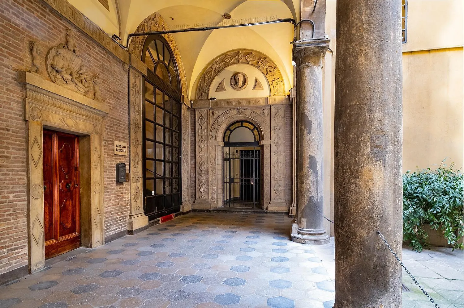 House Of Magic - Due Torri Apartment Bologna